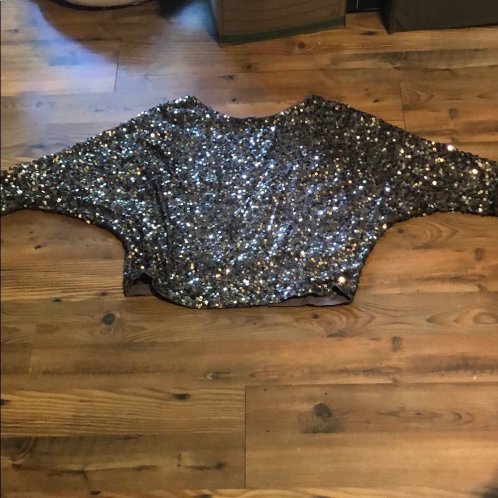 Vince Cluster Sequin Raglan Cropped Top wear 2 way - Picture 12 of 16
